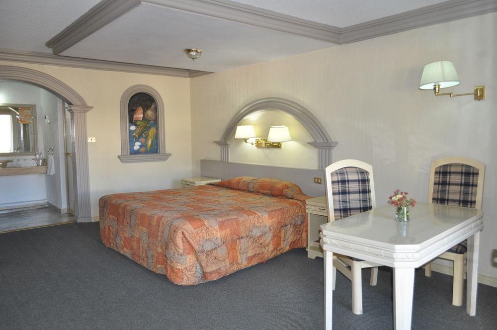 Hotel Flamingo Irapuato Buitenkant foto