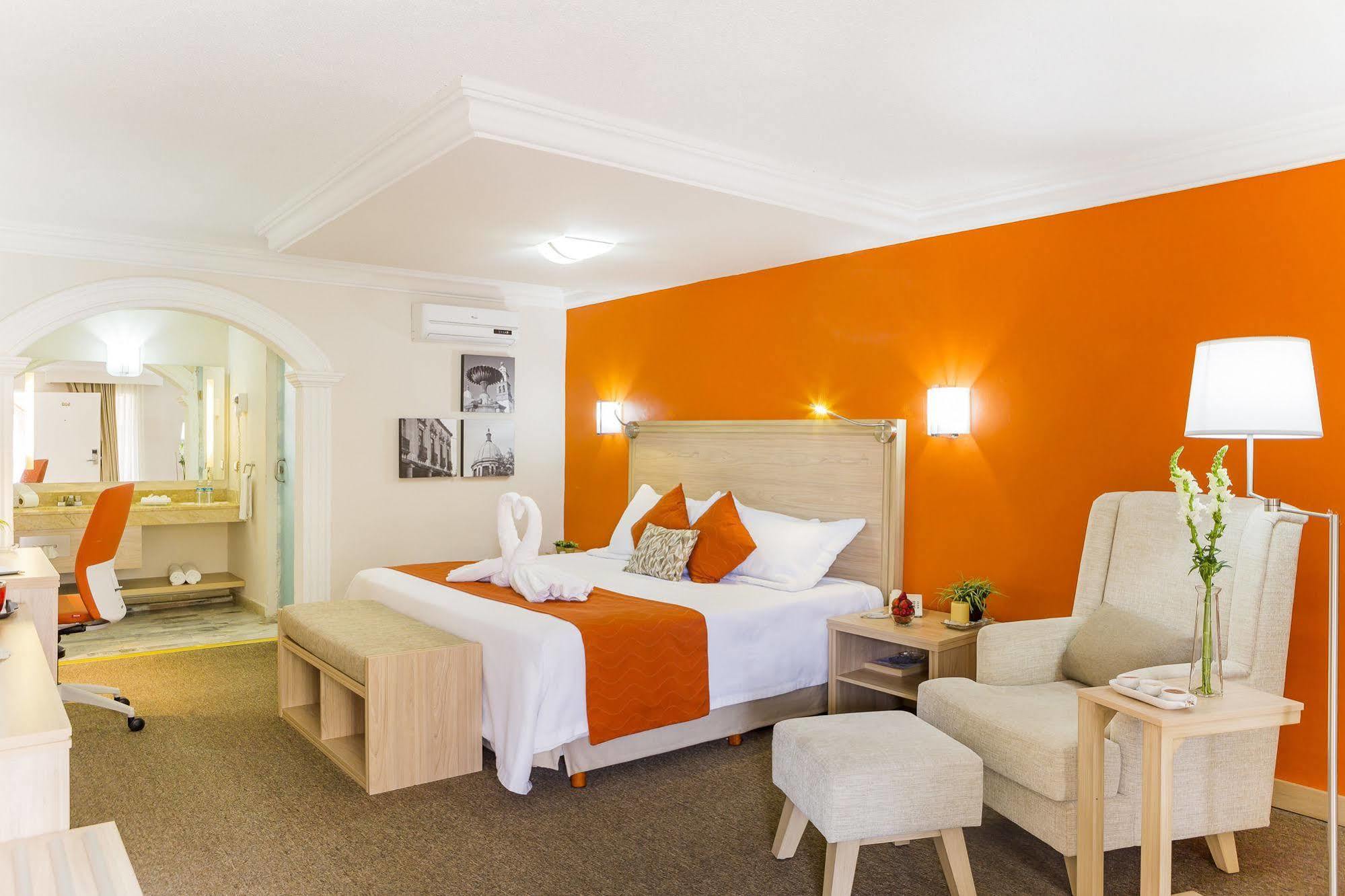 Hotel Flamingo Irapuato Buitenkant foto